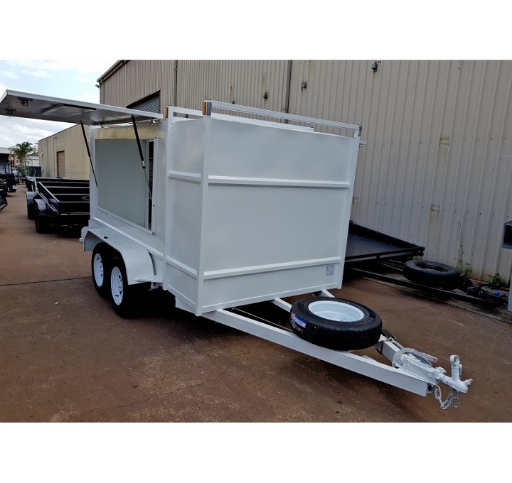 10X5 FULLY ENCLOSED WITH SIDE DOORS AND BACK DOORS