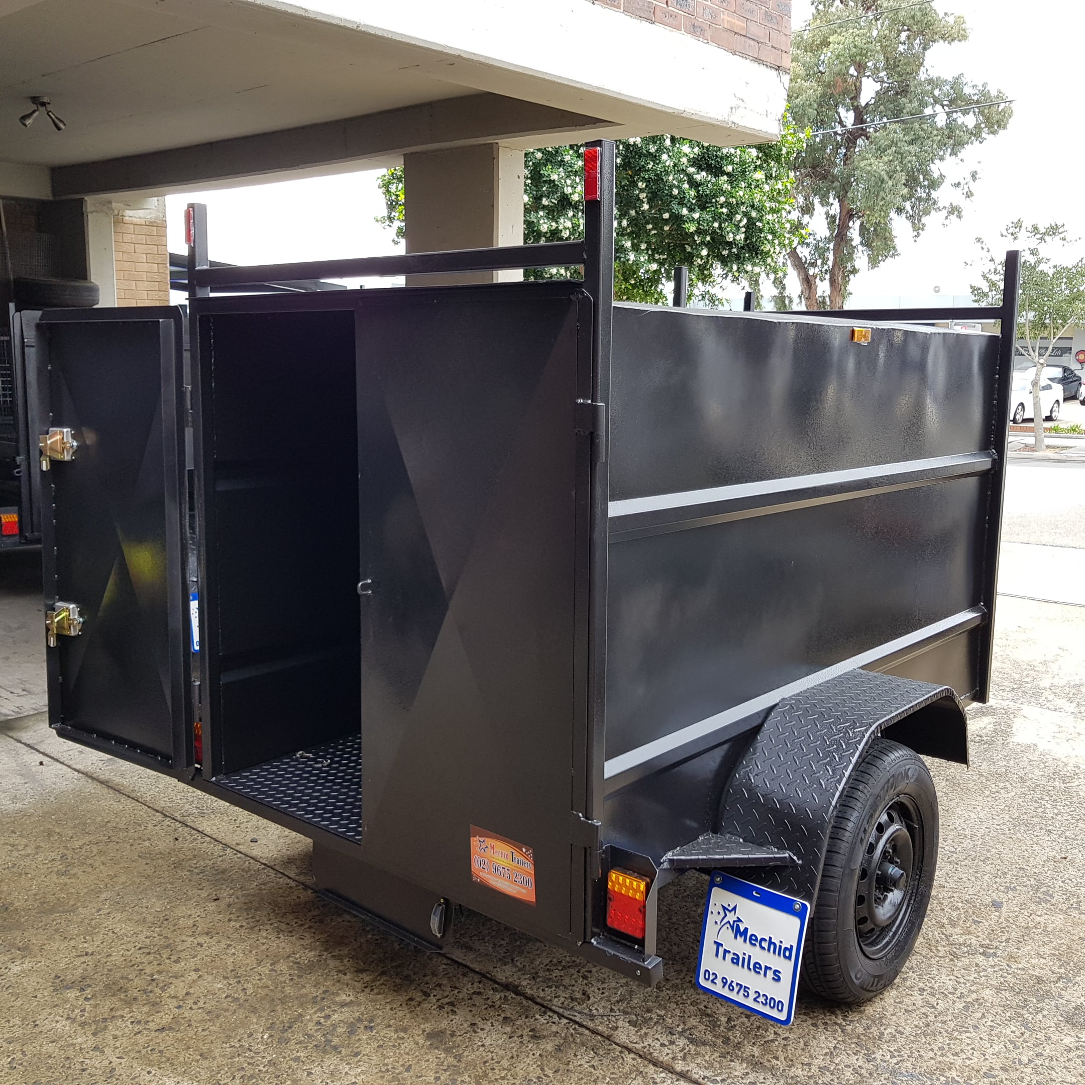 7×4 Enclosed Trailer 750kg GVM with 2 Doors