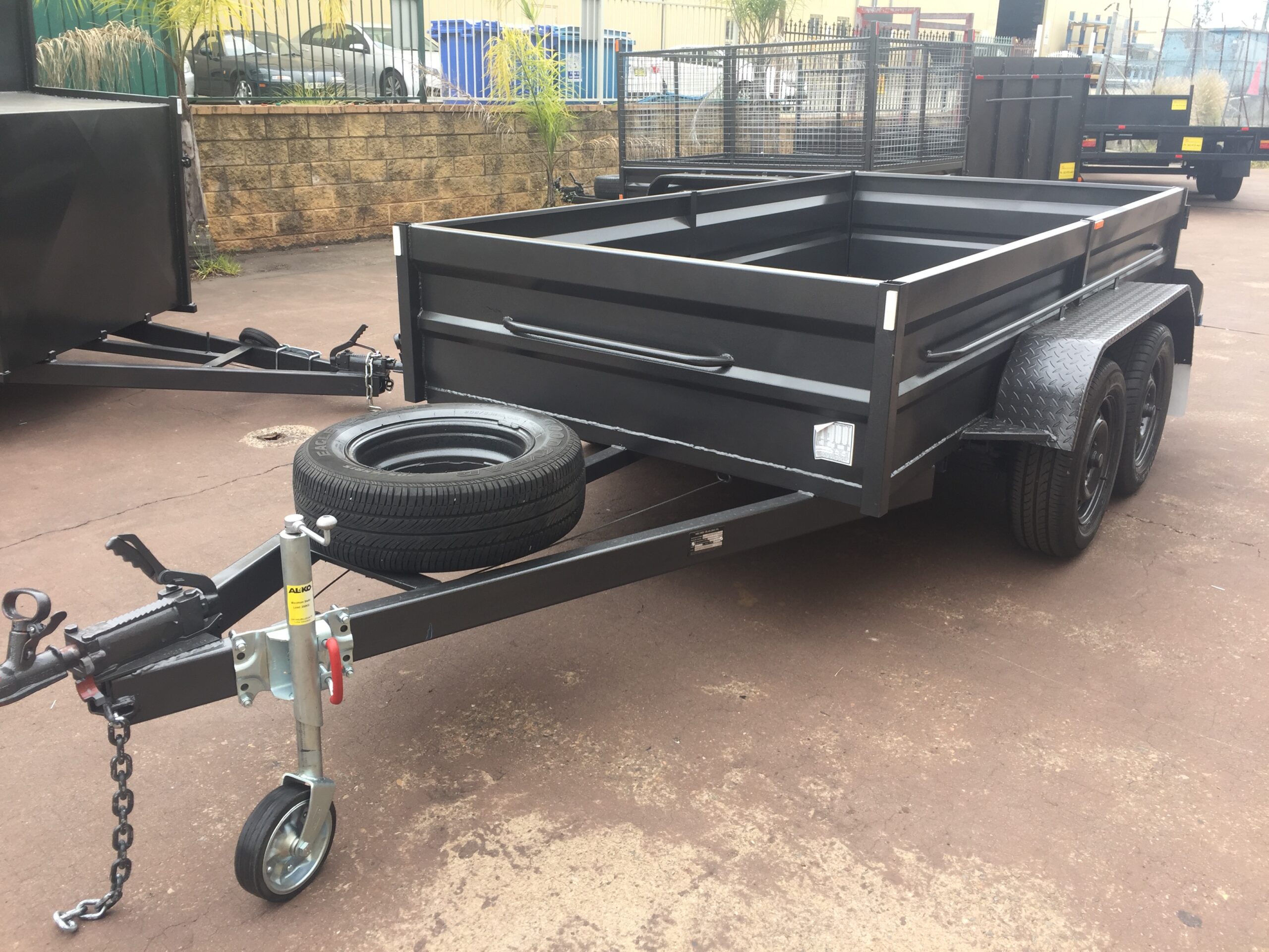 8×5 Tandem Box Trailer High Side 2000 KGS GVM
