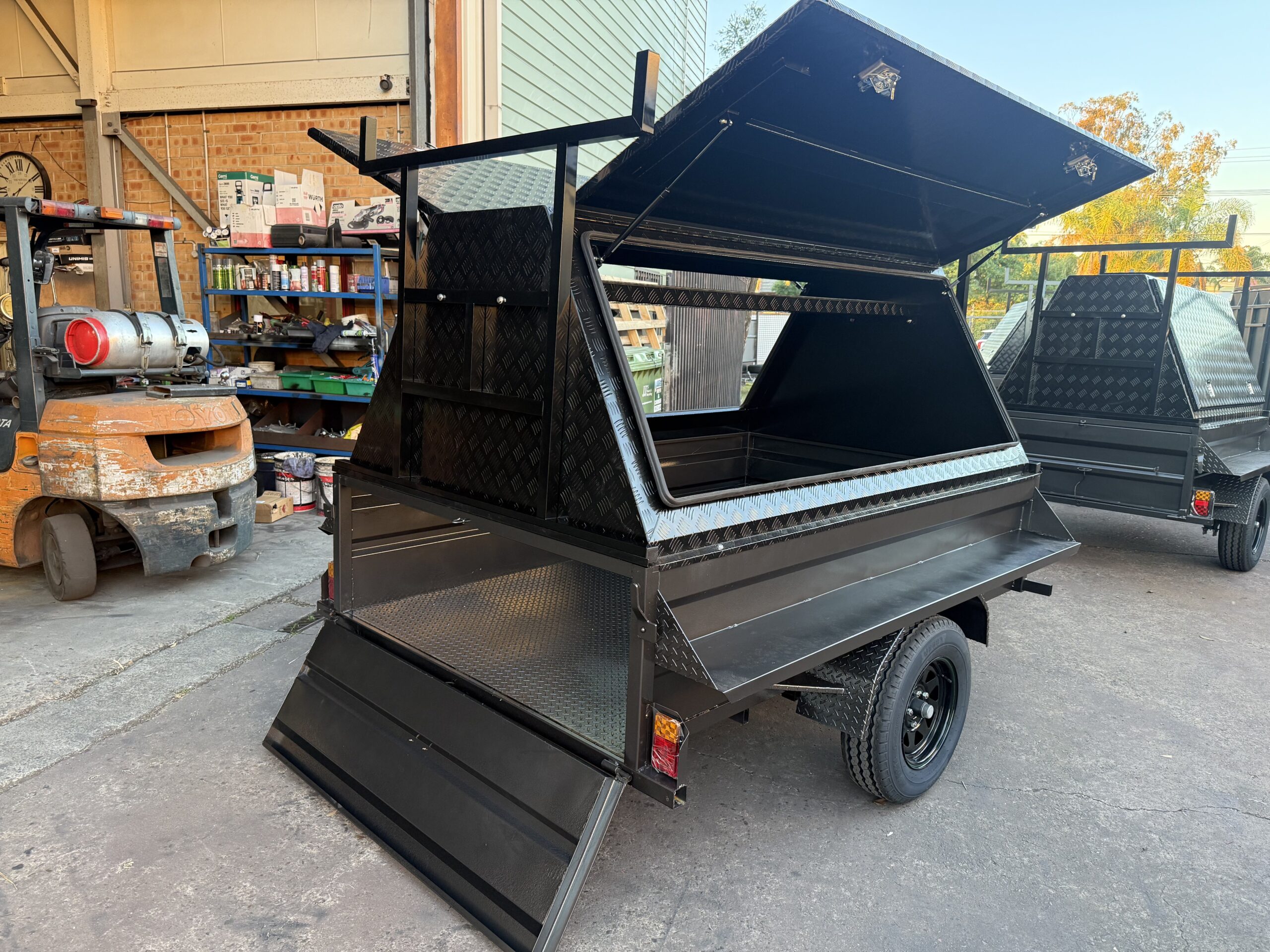 7×4 Box Trailer High Side 750 kgs GVM with 2 door Tradie canopy fitted