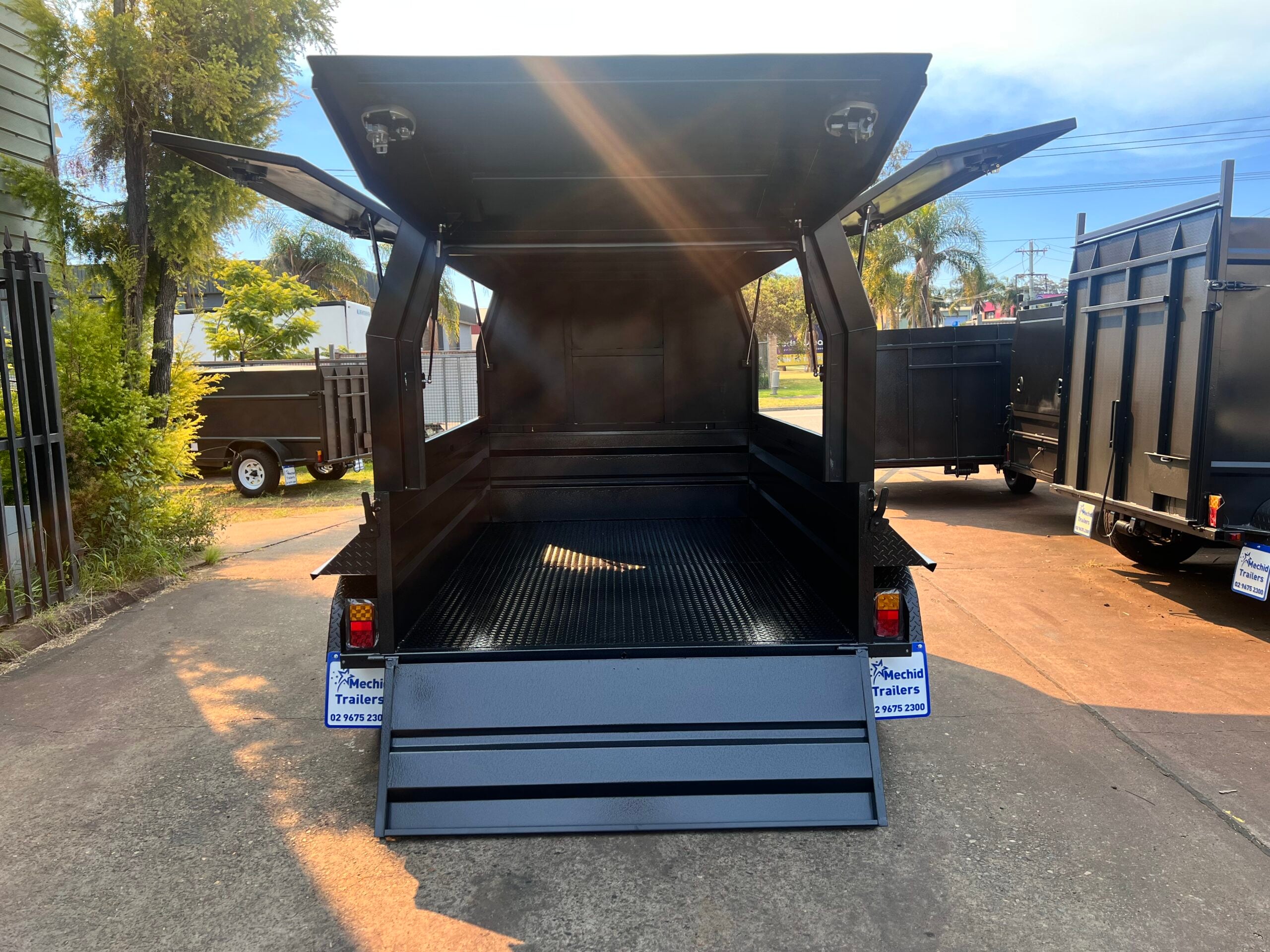8×5 Tradie Trailer 2000 kgs GVM with 3 door canopy fitted