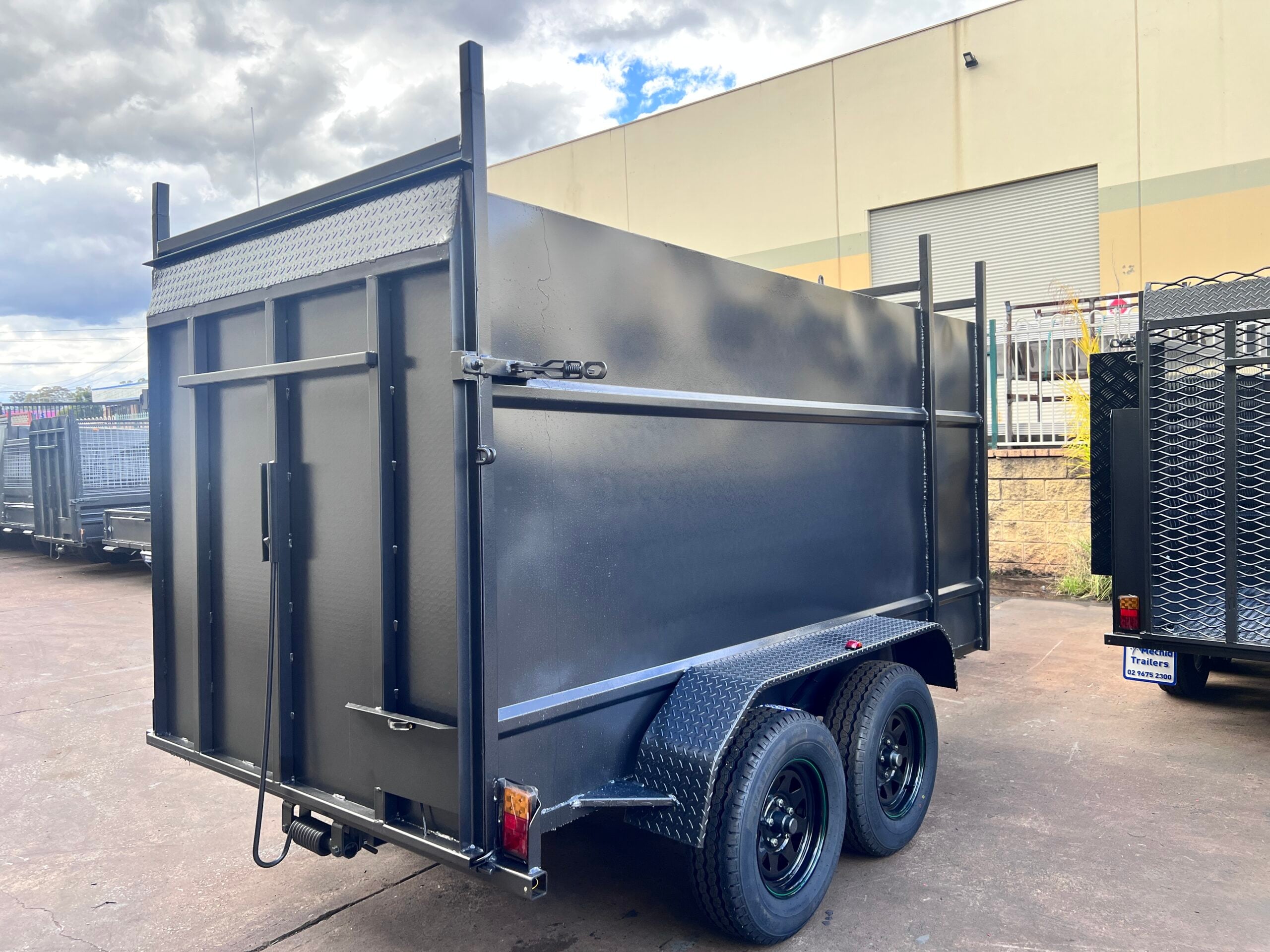 10×5 Enclosed Trailer 2000 kgs GVM