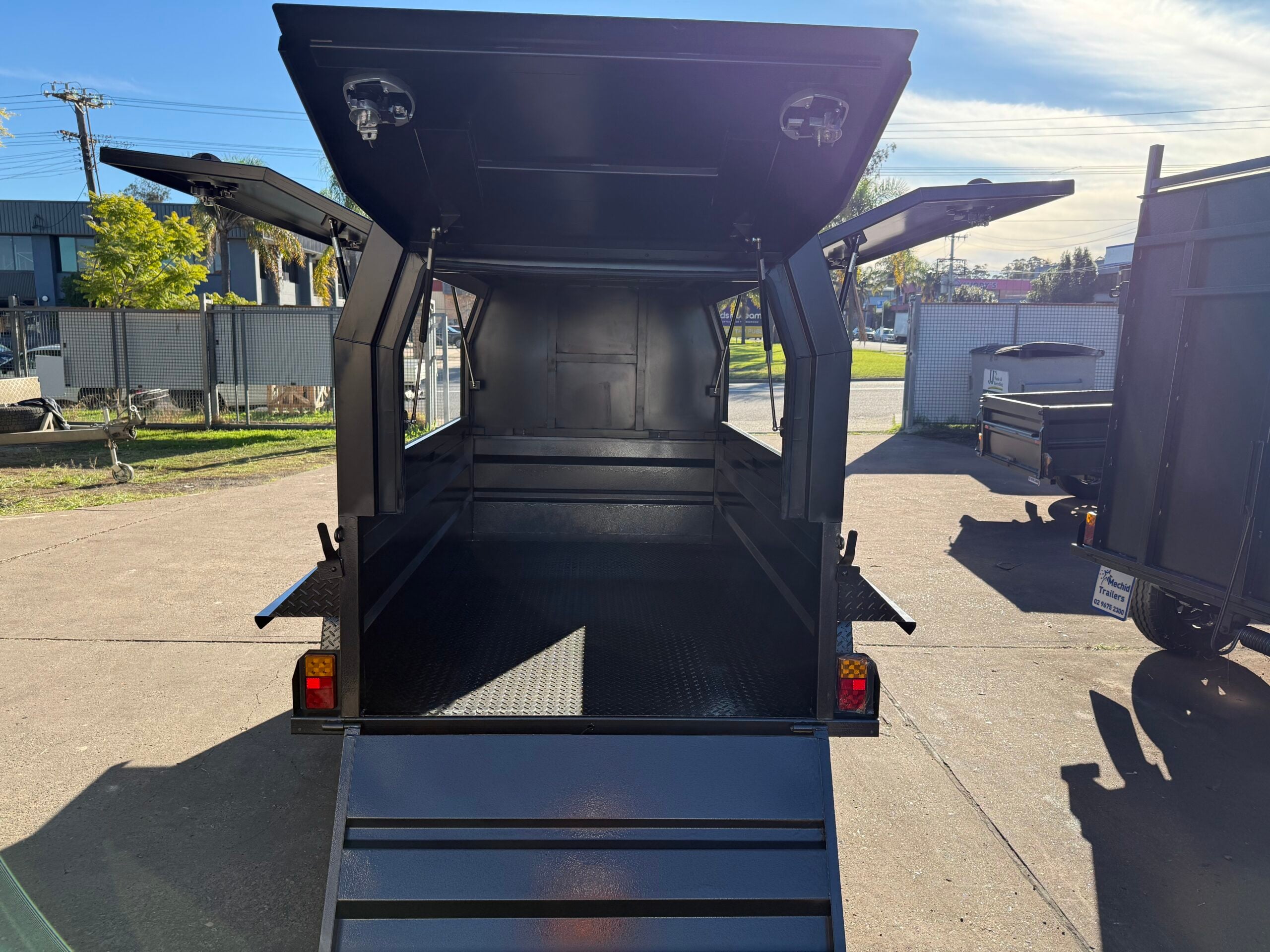 7×4 Box Trailer 1400 kgs GVM with 3 door canopy